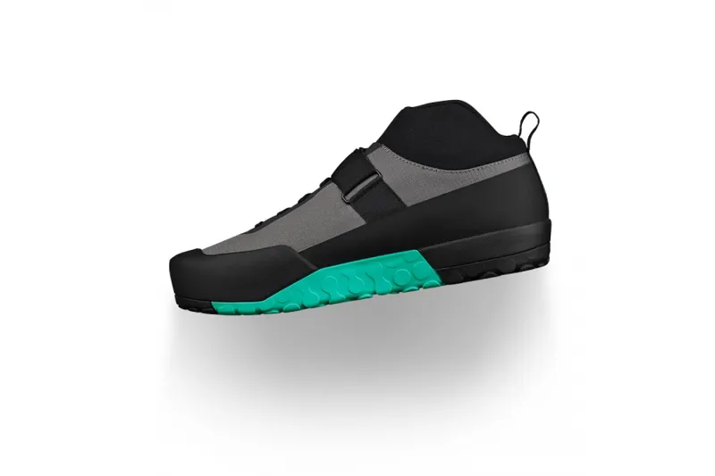 Fizik Gravita Tensor Clip Shoes in Grey-1