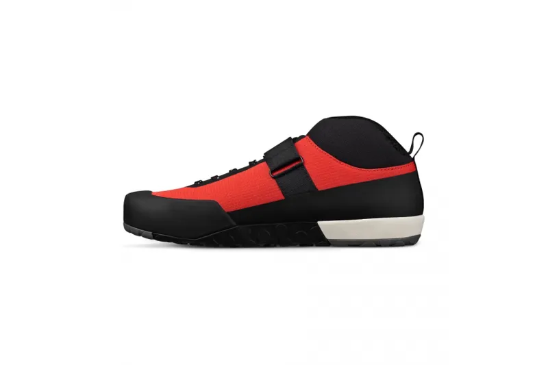 Fizik Gravita Tensor Clip Shoes in Red-1