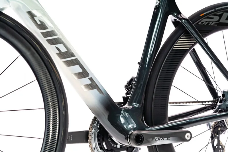 2020 Giant Propel Advanced SL 1 Disc Road Bike in White-2