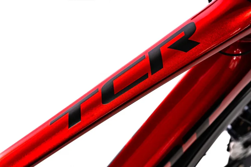2020 Giant TCR Advanced Pro 1 Disc Carbon Road Bike in Red-2