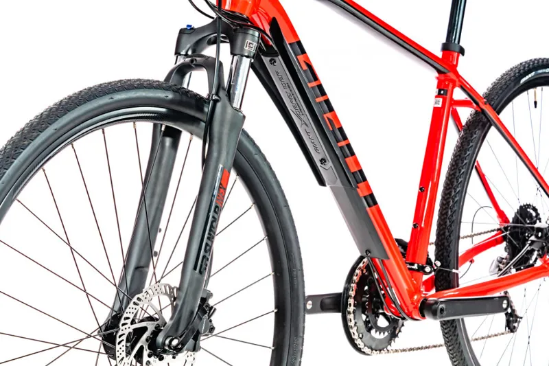2020 Giant Roam 2 Disc Hybrid Bike in Red-4