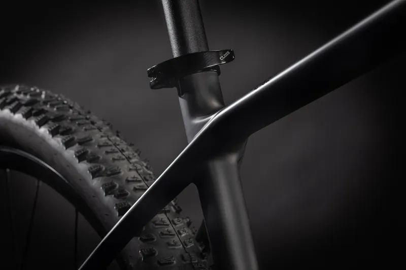 2021 Cube Reaction C:62 Race Mountain Bike in Black-2