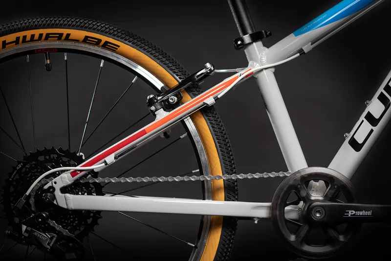 2022 Cube Acid 240 SL 24in Kids Bike in Silver-2