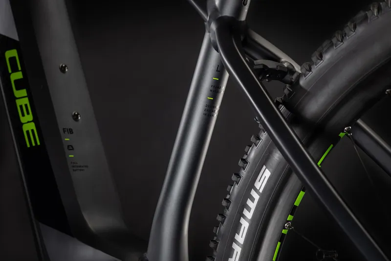 2021 Cube Reaction Hybrid Performance 625 Electric Bike in Black-2