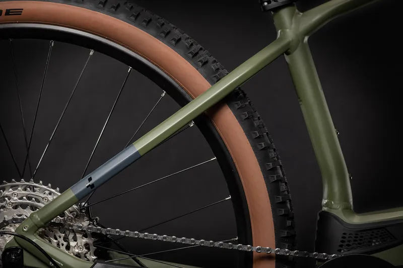 2021 Cube Reaction Hybrid Race 625 Electric Mountain Bike in Green-2