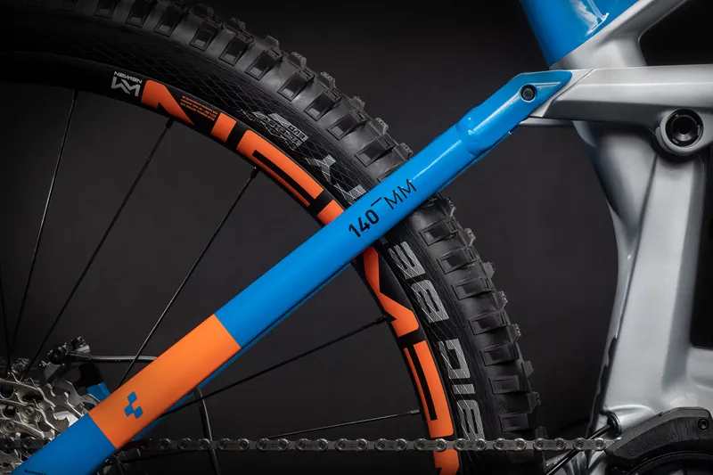 2021 Cube Stereo Hybrid 140 HPC Actionteam 625 Kiox eMTB in Silver-4