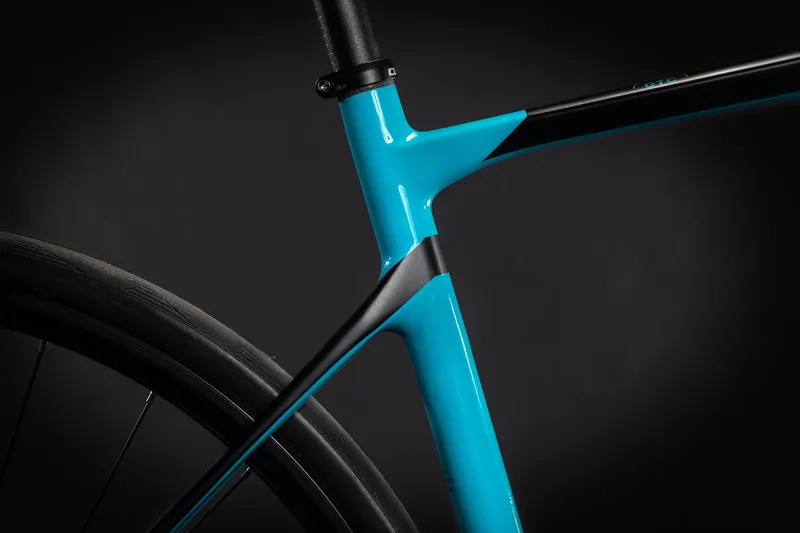 2021 Cube Attain GTC Sl Road Bike in Blue-3
