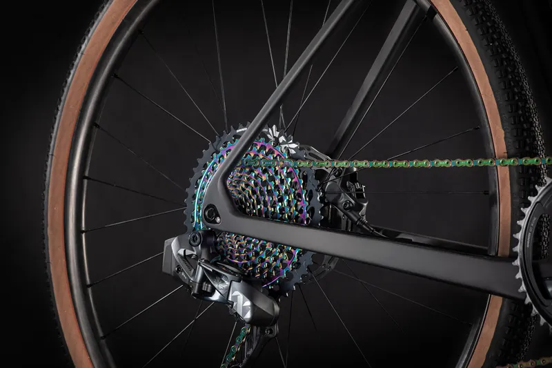 2021 Cube Nuroad C:62 SL Gravel Bike in Grey-2