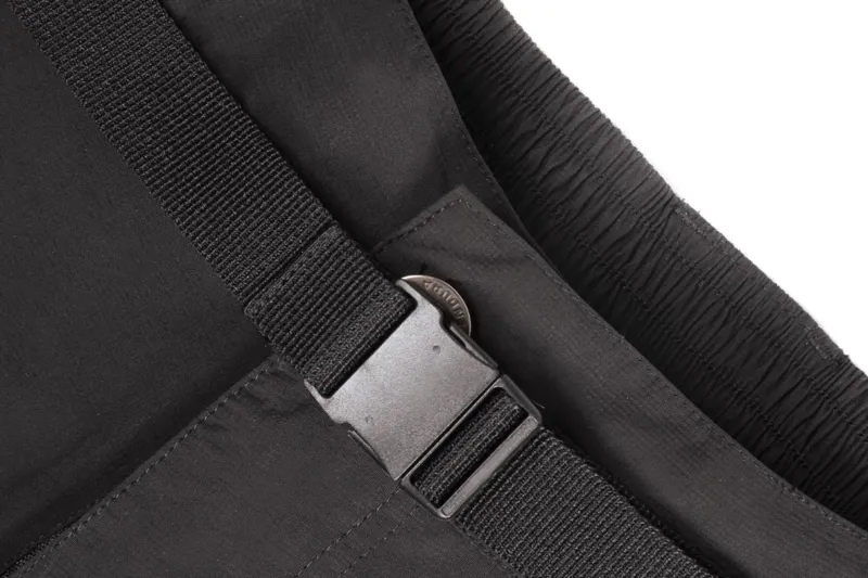 Endura Hummvee Shorts II with Liner in Black-3