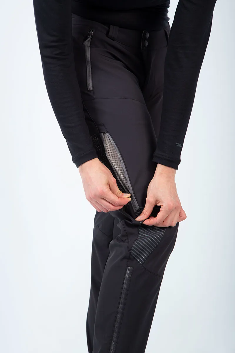Endura MT500 Spray Baggy Womens Pants in Black-4