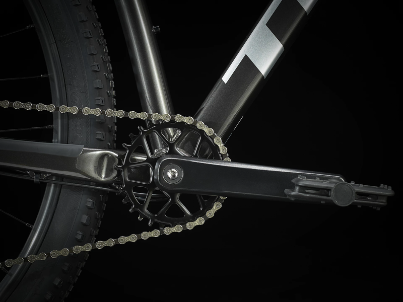 2022 Trek Marlin 6 Mountain Bike in Red-10