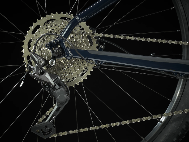 2022 Trek Marlin 6 Mountain Bike in Blue-11