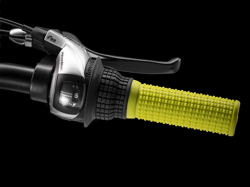 2022 Trek Precaliber 24 8-Speed Suspension Kids Hybrid Bike in Black-4