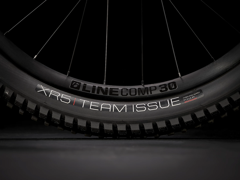 2022 Trek Slash 8 GX Mountain Bike in Miami Green-8