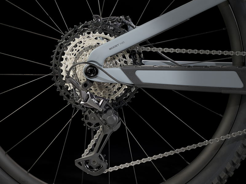 2022 Trek Slash 9.8 XT Carbon Mountain Bike in Matte Battleship Blue-2