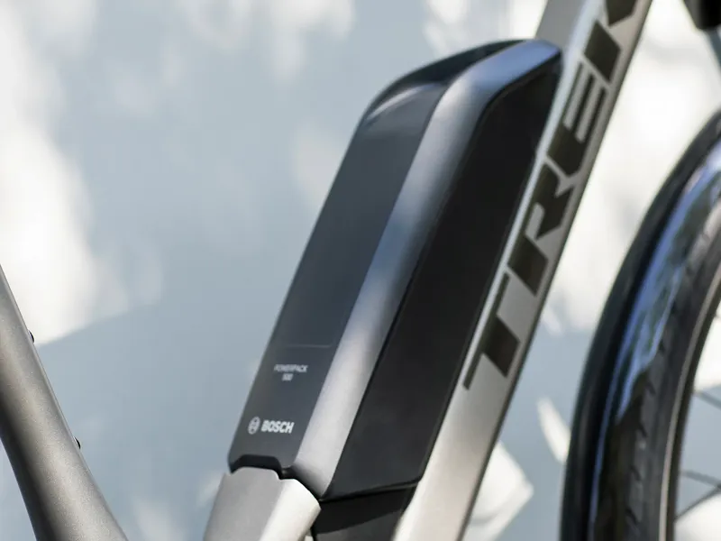 2022 Trek Verve+ 2 500wh Electric Hybrid Bike in Silver-7