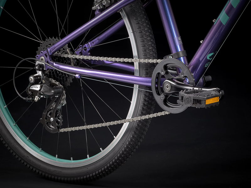 2022 Trek Wahoo 24 Hybrid Kids Bike in Purple-6