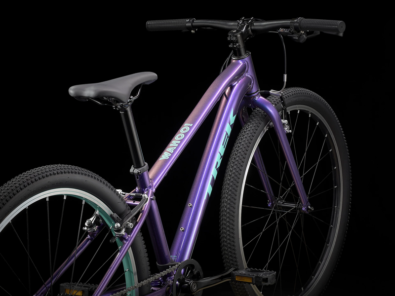 2022 Trek Wahoo 26 Hybrid Kids Bike in Purple-8